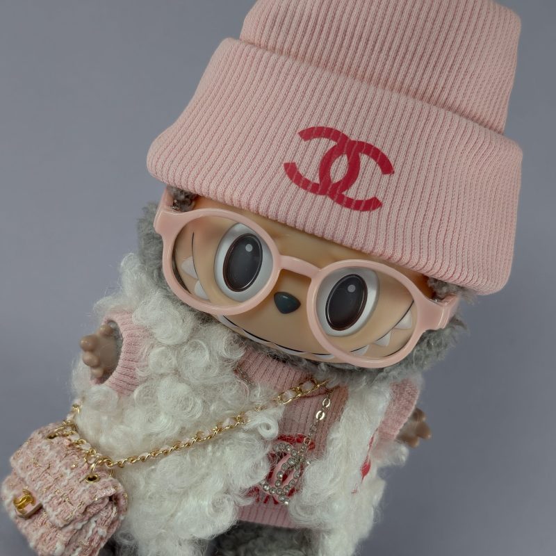 Labubu Chanel-Inspired White Fur Vest & Pink Knit Sweater Set - Image 5